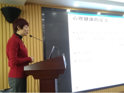 藍(lán)皮書副主編陳祉妍介紹藍(lán)皮書主要內(nèi)容