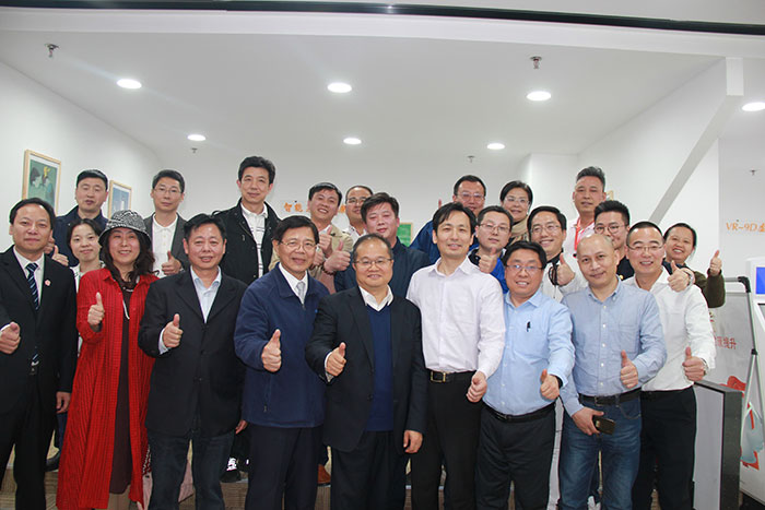 心理學專家合影-心悅靈